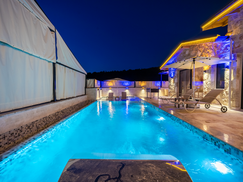  gece  -  Kasım
  | Kalkan Akbel'de Muhafazakar Aile İçin Özel Havuzlu Jakuzili Villa